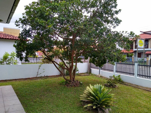 Imagem 9 de 28 de Casa Alvenaria Para Venda Em Centro Garopaba-sc - Kv661