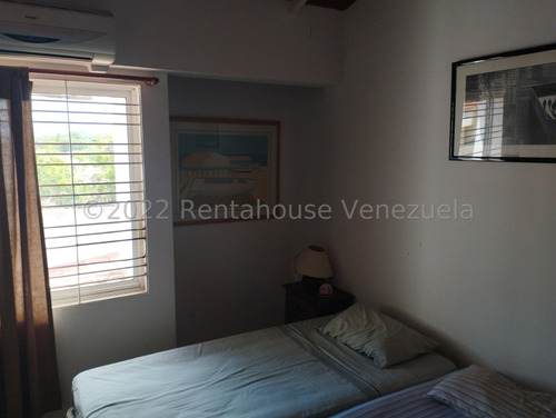 Imagen 15 de 18 de Venta En Margarita. Townhouse. 3 Hab Y 3 Baños. Excelente Ubicación. Xm. 23-13852
