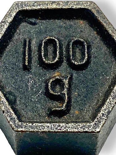 Pesita Antigua De 100 Gramos De Hierro En Forma Hexagonal (Usado)