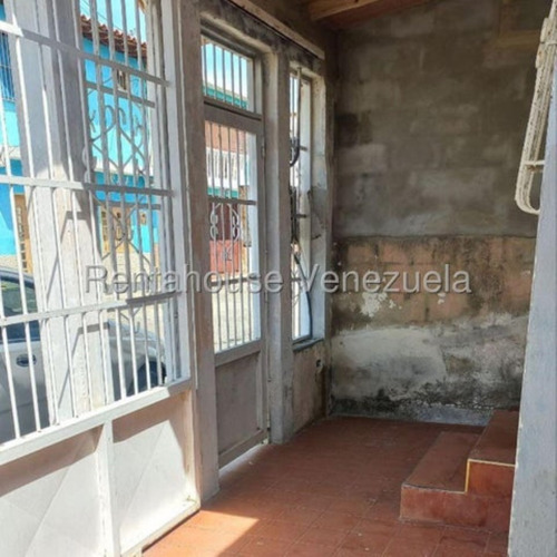 Milagros Inmuebles Casa Venta Barquisimeto Lara Zona Norte Tamaca Economica Residencial Economico Código Inmobiliaria Rent-a-house 25-8822