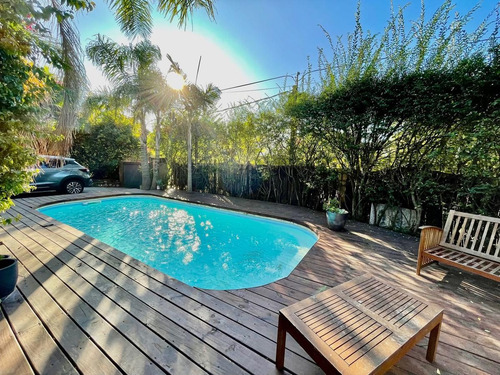 Imagen 1 de 19 de Venta Casa Carrasco Norte Zona Colegios 5 Dormitorios Piscina