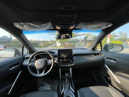 Imagen 13 de 15 de Toyota Corolla Cross 2.0 Seg Cvt 2023