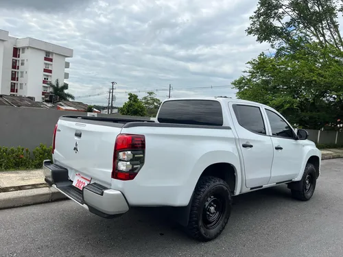 Mitsubishi L200 Lgx