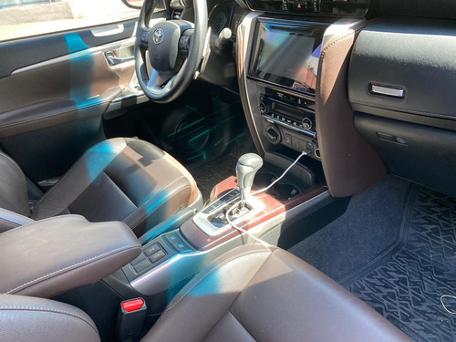 Toyota Sw4 2.8 Srx 177cv 4x4 7as At 2018