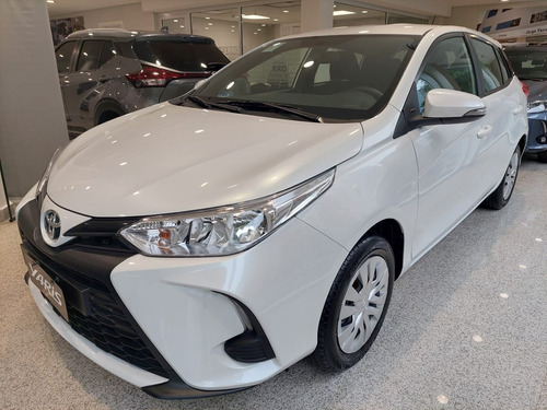 Toyota Yaris Xs Automatico Color Blanco 0km 2024