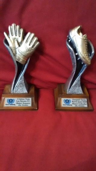 Fútbol trofeo hombre de la Cerilla Resina de premio 4 Tamaños Gratis Grabado RF140 B20
