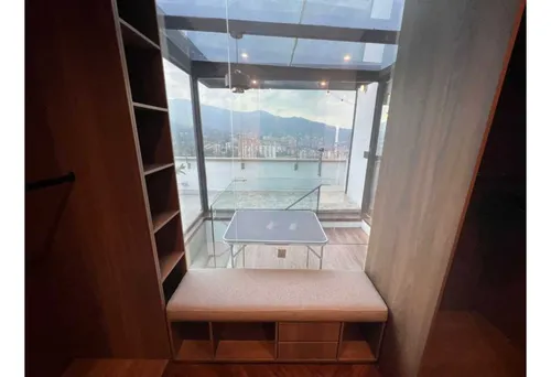 Vendo Apartamento Triplex En El Poblado, San Lucas