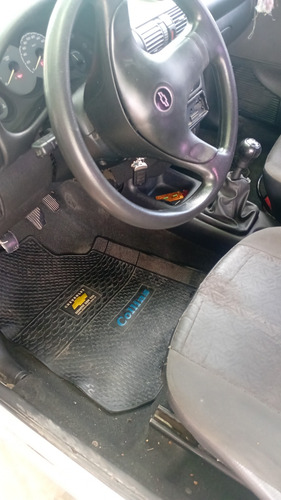 Chevrolet Corsa 1.6 Gl Aa Dh
