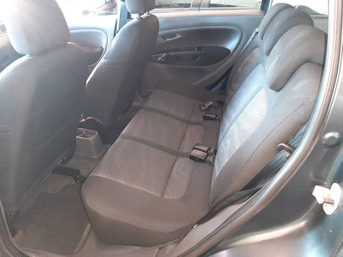 Imagem 6 de 9 de Fiat Punto 1.4 Elx 8v Flex 4p Manual