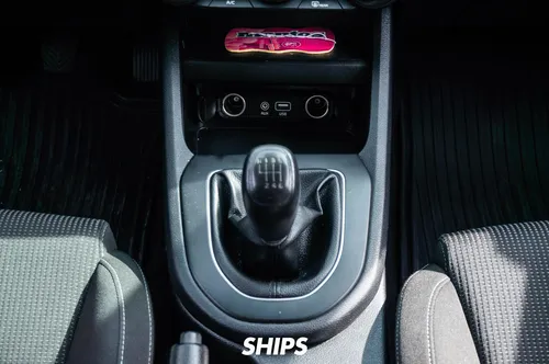 Kia Forte 2.0 L 4 p Mt