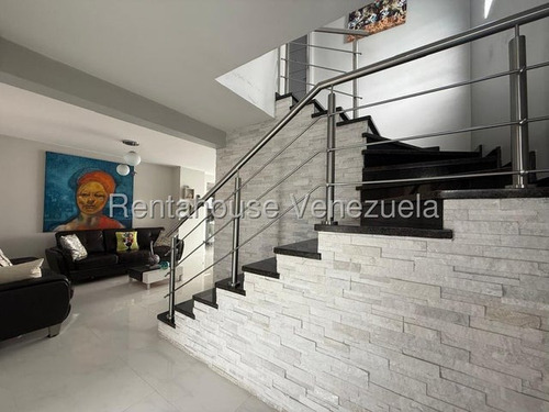 Aslibel Meléndez Vende Amplia Casa Al Este De Barquisimeto.