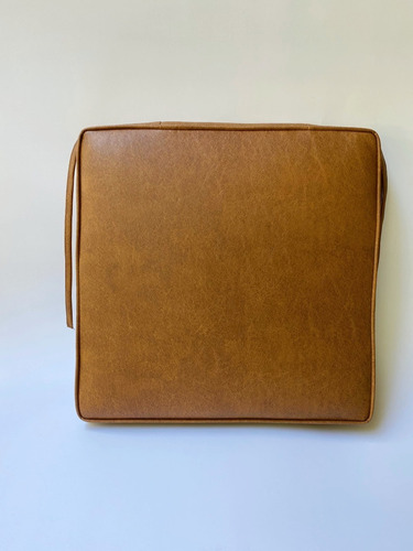 Imagen 4 de 7 de Almohadón Para Silla Alto 40x40x7cm Ecocuero