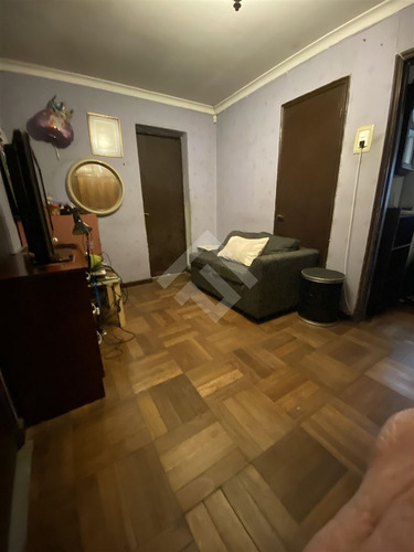 Gran Terreno Casa En Venta De 4 Dorm. En La Cisterna
