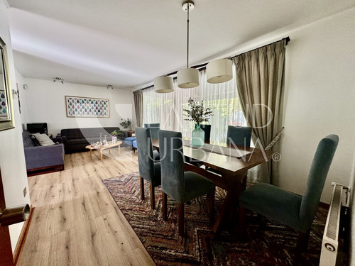 Disponible 30 Marzo, Útil 140 M2, Terreno 350 M2. Piscina
