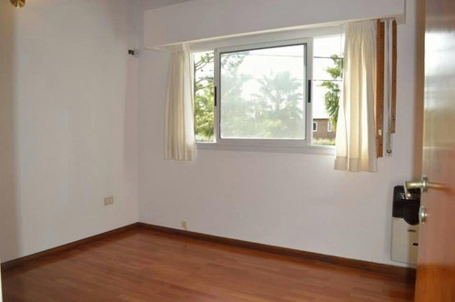 Imagen 8 de 16 de Casa Cuatro Dormitorios Funes