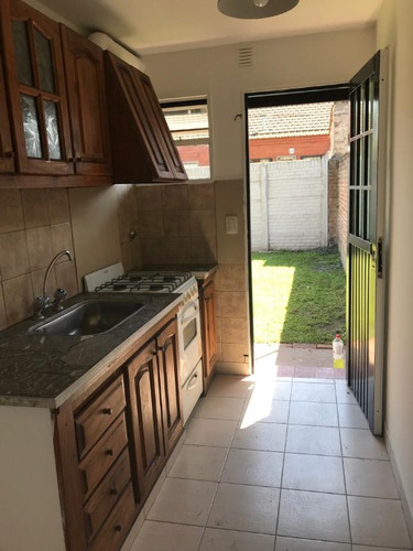 Chalet En Venta En Burzaco Este