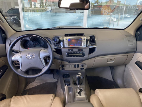 Hilux Sw4 Srv D4-d 4x4 3.0 Tdi Dies. Aut