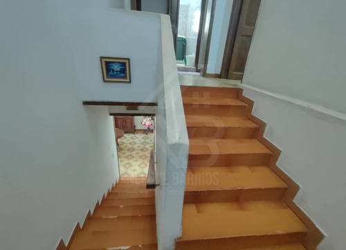 Se Vende Casa En El Rosal, De Estratégica Ubicación Habitable 5/5/5 Interesante Potencial Comercial Y Residencial Con Posibilidades De Ampliar