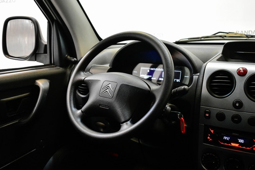 Imagen 13 de 15 de Citroen Berlingo Multispace 1.6 Hdi Xtr 2021 La Plata 087