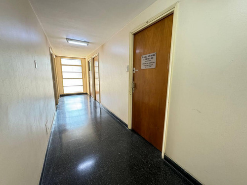 Venta Oficinas En Galeria Rosario. Centro, Rosario