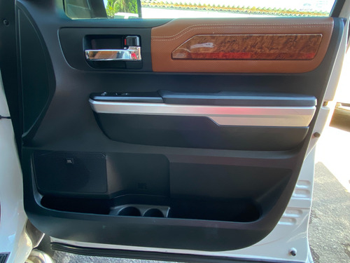 Toyota Tundra 5.7 Limited 4x4 At