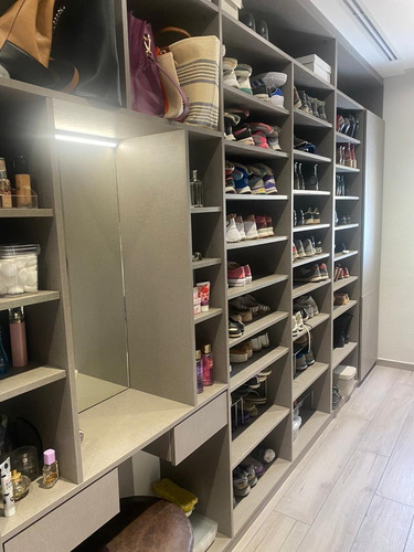 Casa De 8 Ambientes En 2 Plantas Calidad Premium - Dueño