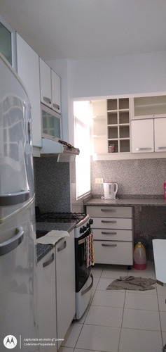 Imagen 6 de 12 de Venta Departamento 2 Ambientes Frente Con Balcon