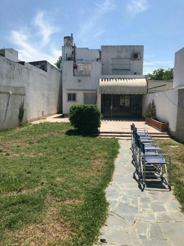 Venta De Casa En La Plata Con Jardin