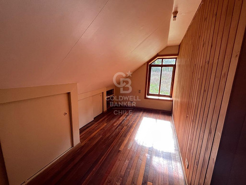 Espectacular Casa En La Unión | Cercana Colegio Alemán.