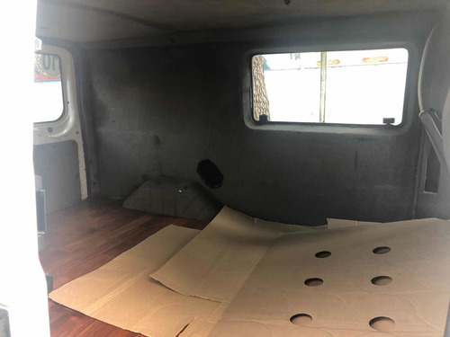 Ford Transit 2.4 I 330 S 2001