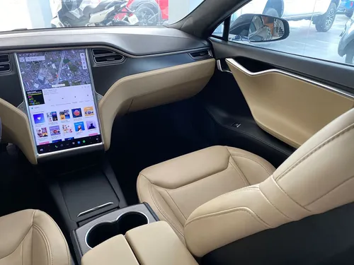 Tesla Model S 75d