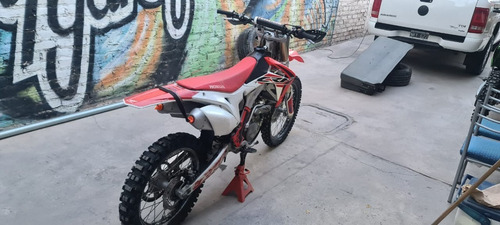 Imagen 2 de 5 de Honda Crf 250 R 2017