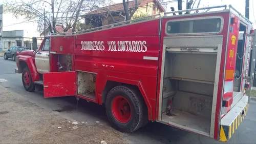 Camion Ford F600 Autobomba V8 Nafta, Permuta, Financio%, Liq