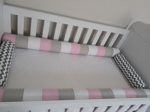 Imagem 2 de 3 de Kit Berço Rolinho Rosa E Cinza