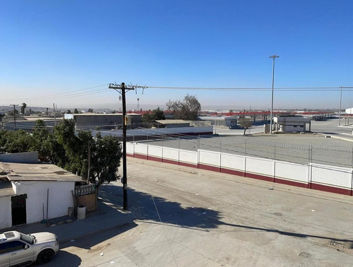 Bodega En Renta, A Un Costado De La Garita De Otay
