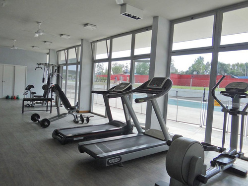 Imagen 3 de 7 de Cochera En Venta En Condominio Civis - Magallanes Al 1700 -escobar