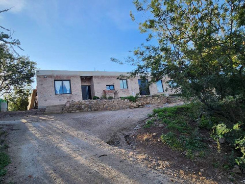 Venta Oportunidad Casa-(b° Semi-cerrado-molinos De Viento-mendiolaza)-3 Dormitorios