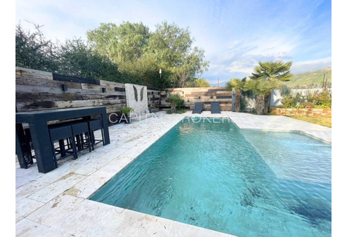 Moderna Casa En Venta: Espacio, Confort Y Estilo (dg)