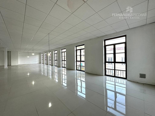 San Felipe - Arrienda Local De 550m2 - Boulevard Prat