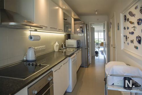 Vende Gran Apartamento En Brava - Punta Del Este De 3 Dormitorios