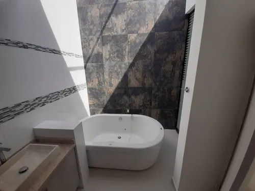 Estrena Residencia De Autor En Cumbres Del Lago, Jardín, 3 Recs, Tina, Cto Serv