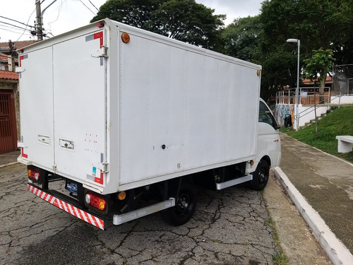 Imagem 5 de 15 de Hyundai Hr 2017 2.5 Hd Cab. Curta S/ Carroceria Tci 2p