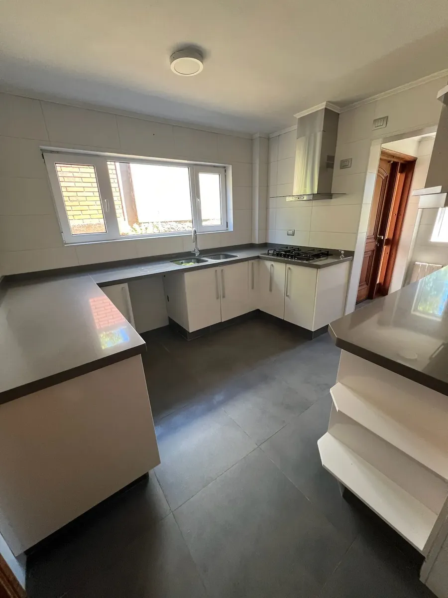 Imagen 5 de 20 de Vende Amplia Casa En Isla Teja, Valdivia (164585)