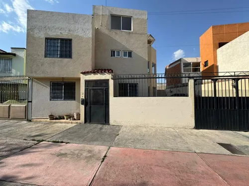 Casa Sola En Venta En Mexicaltzingo, Estado De México