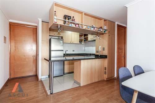 Departamento En Venta De 2 Dorm. En Las Condes
