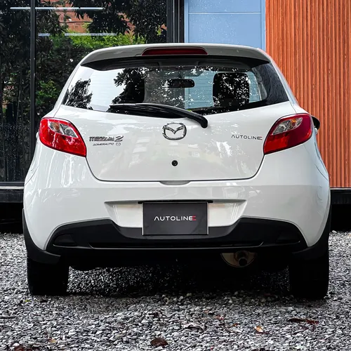Mazda 2 Hatchback At 2015
