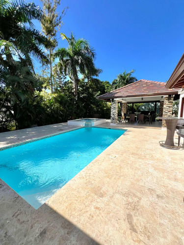 Villa En Venta En Casa De Campo, La Romana