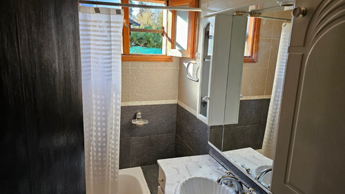 Casa 4 Dormitorios En Villa Los Coihues, Bariloche, Apta Crédito Bancario