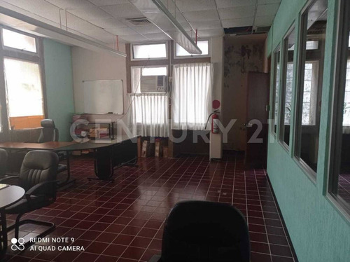 Imagen 7 de 30 de Se Vende Edificio Centrico Ideal Para Oficinas