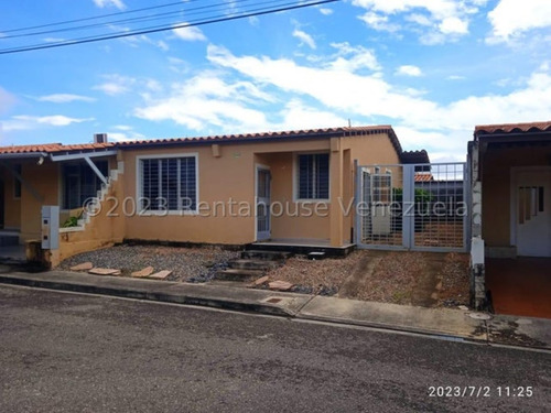 Milagros Inmuebles Casa Venta Cabudare Lara La Piedad Norte Economica Residencial Economico Oportunidad Pecio Inmobiliaria Rentahouse N° 24-186